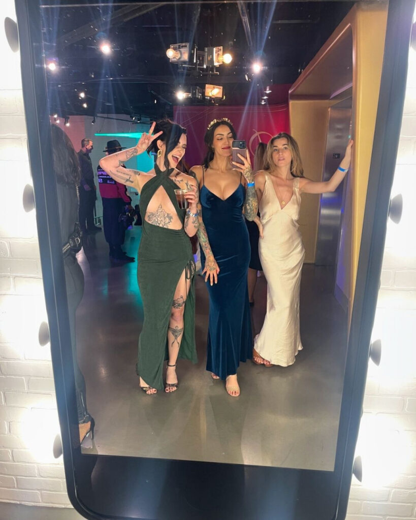 Instagram – Wisalallen (Lisa Wallen) – Nude