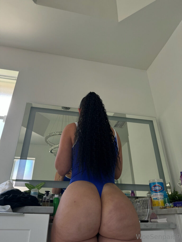 OnlyFans – T H I C C – Woe Alexandra – woesenpai69 – Nude