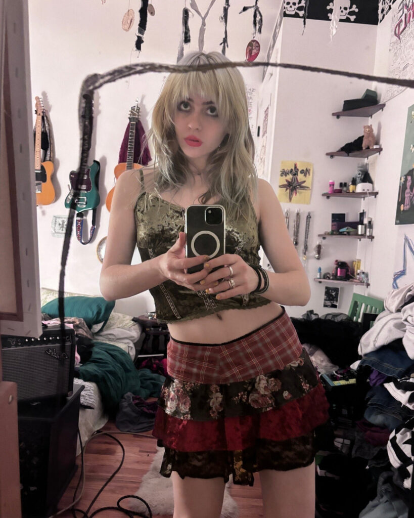 Instagram – wormsheriff / Olivia O – Nude