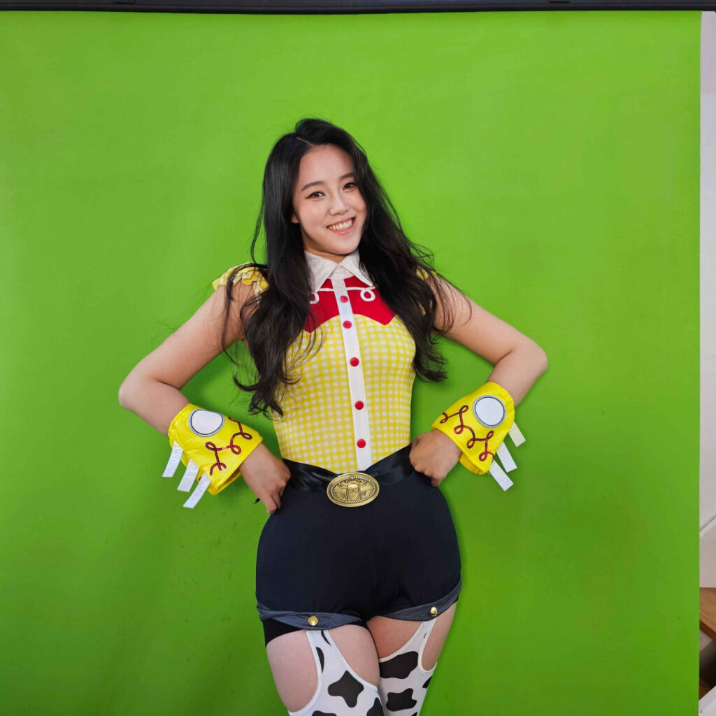 Twitch – Asian – Yuggie_TV – Nude