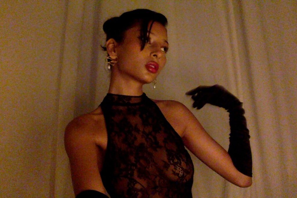 TikTok – Instagram – Zaina Sarah / zaina.sarah / zainaontoast – Nude