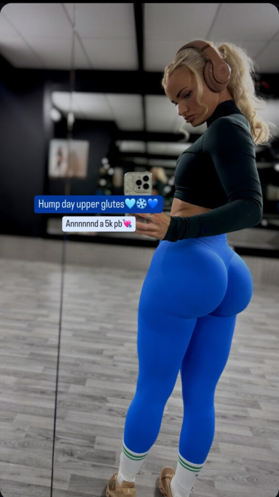 Instagram – Zara Louisa – Nude