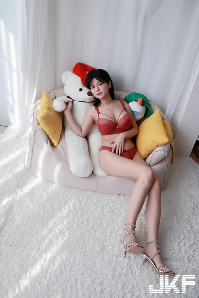 Instagram – JVID – Asian – 小花姐接 / shff.tw / ijn123g – Nude Leaks