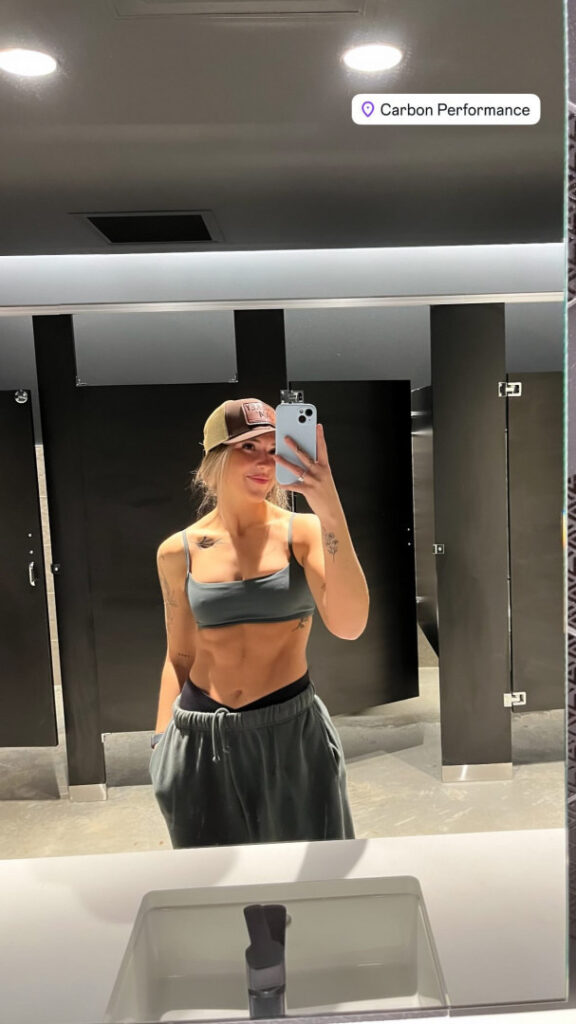 Instagram – Alana_dickson – Nude