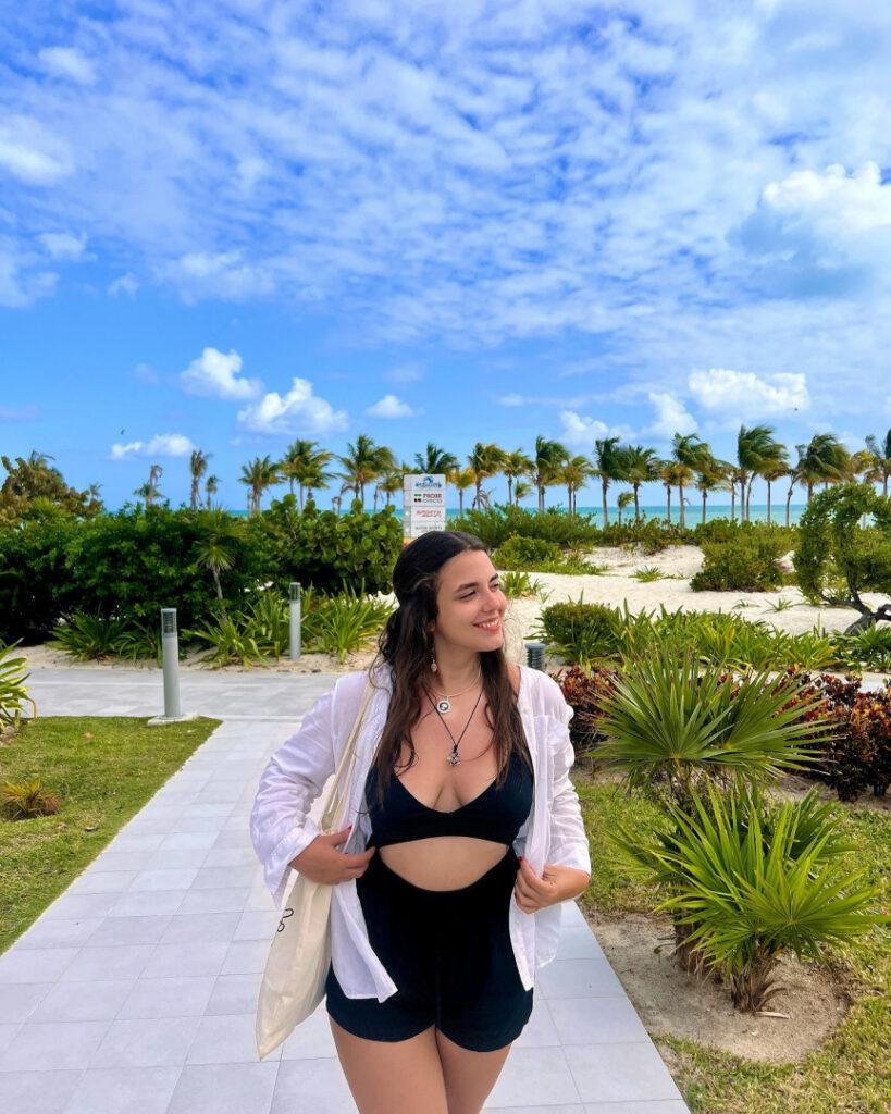 Instagram – Alaska – Nude