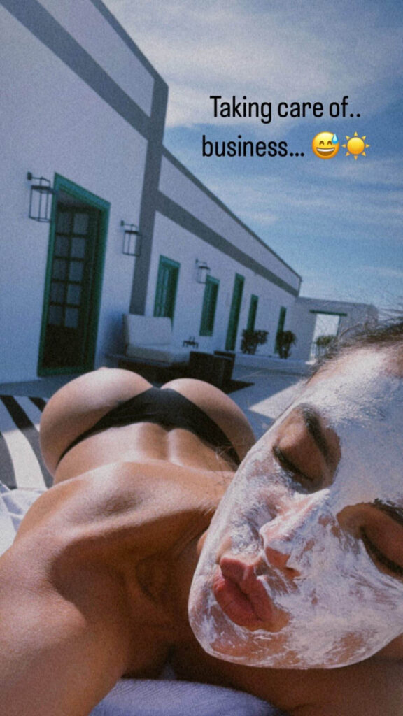 Brazil – Celeb – Alessandra Ambrosio – Nude Leaks