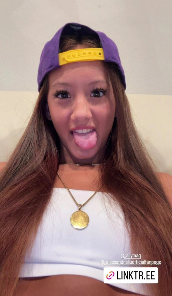 Instagram – Teen – Alessandra Liu – Nude Leaks