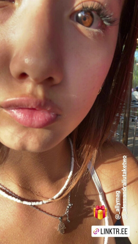 Instagram – Teen – Alessandra Liu – Nude Leaks