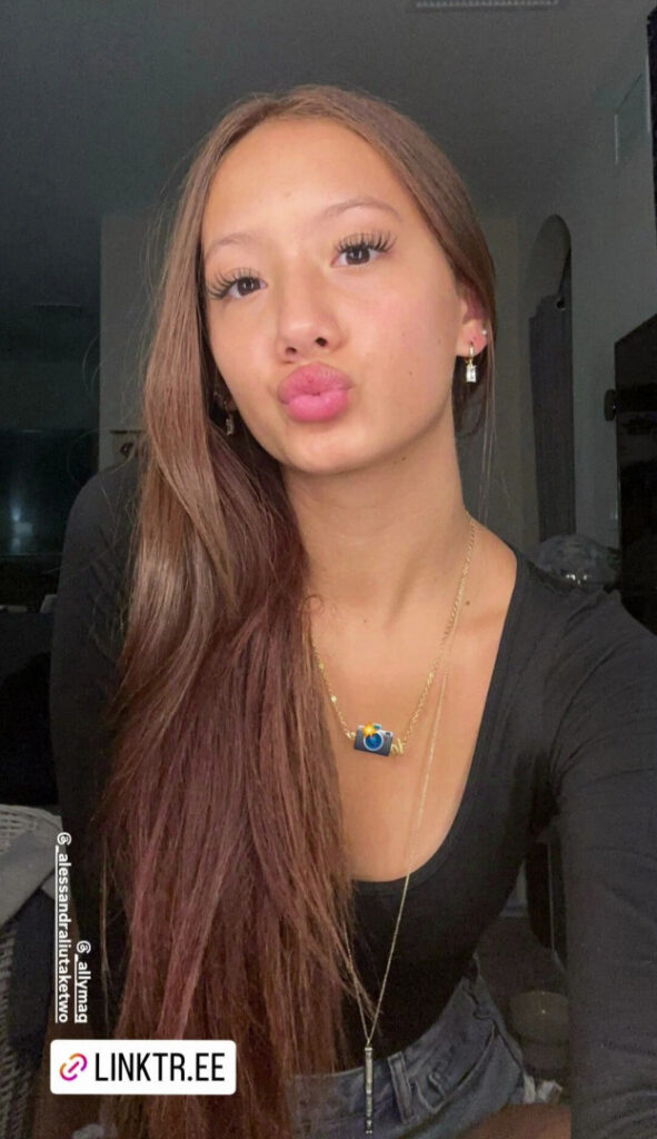 Instagram – Teen – Alessandra Liu – Nude Leaks