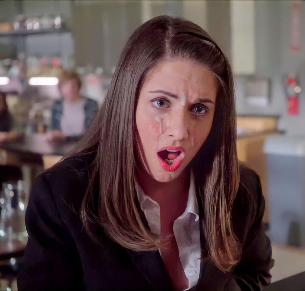 Celeb – Alison Brie – Nude