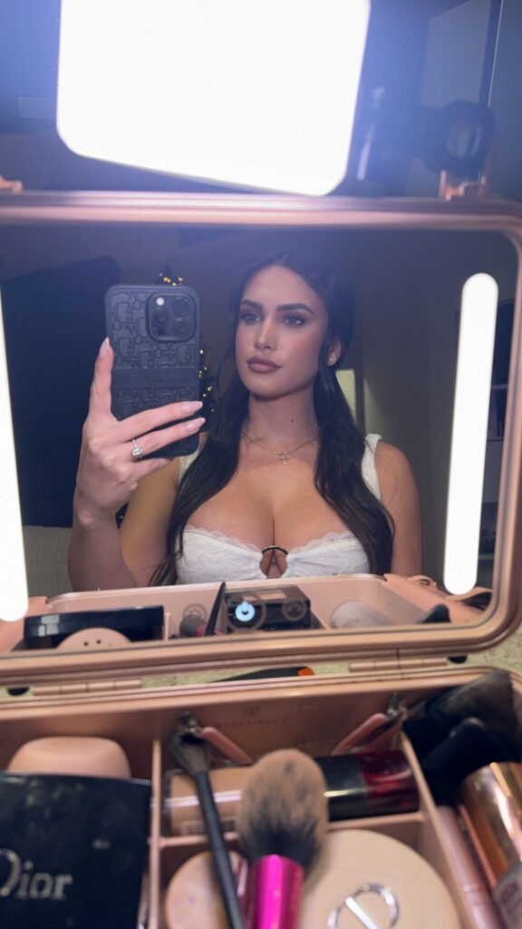 Instagram – Allure By Ana – Nude