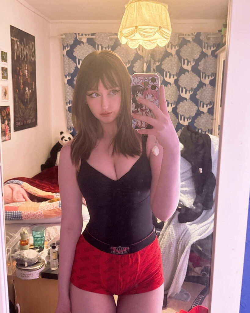 Twitch – Allykitti / crywink_ – Nude