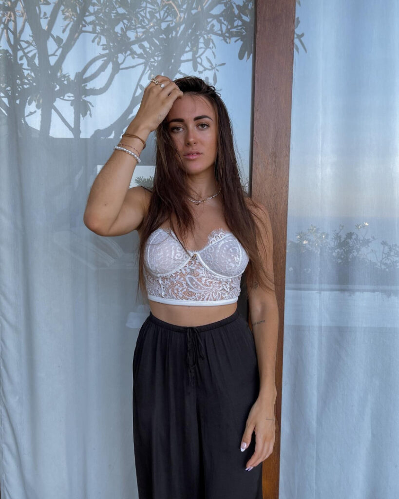 Youtube – Alohalaia – Nude Leaks