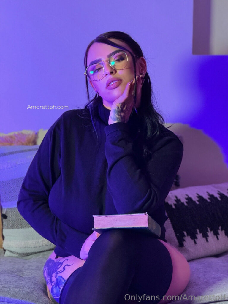 OnlyFans – T H I C C – Amaretto Hammer / Amarettoh / iamareto – Nude