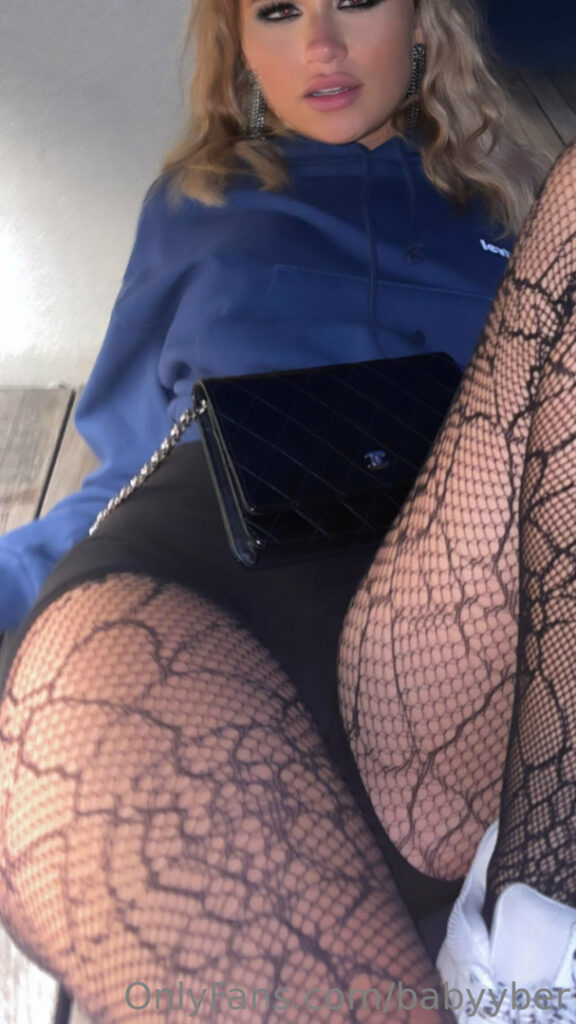 OnlyFans – TikTok – Teen – ambermarieexoxo / Amber Costigan – Nude