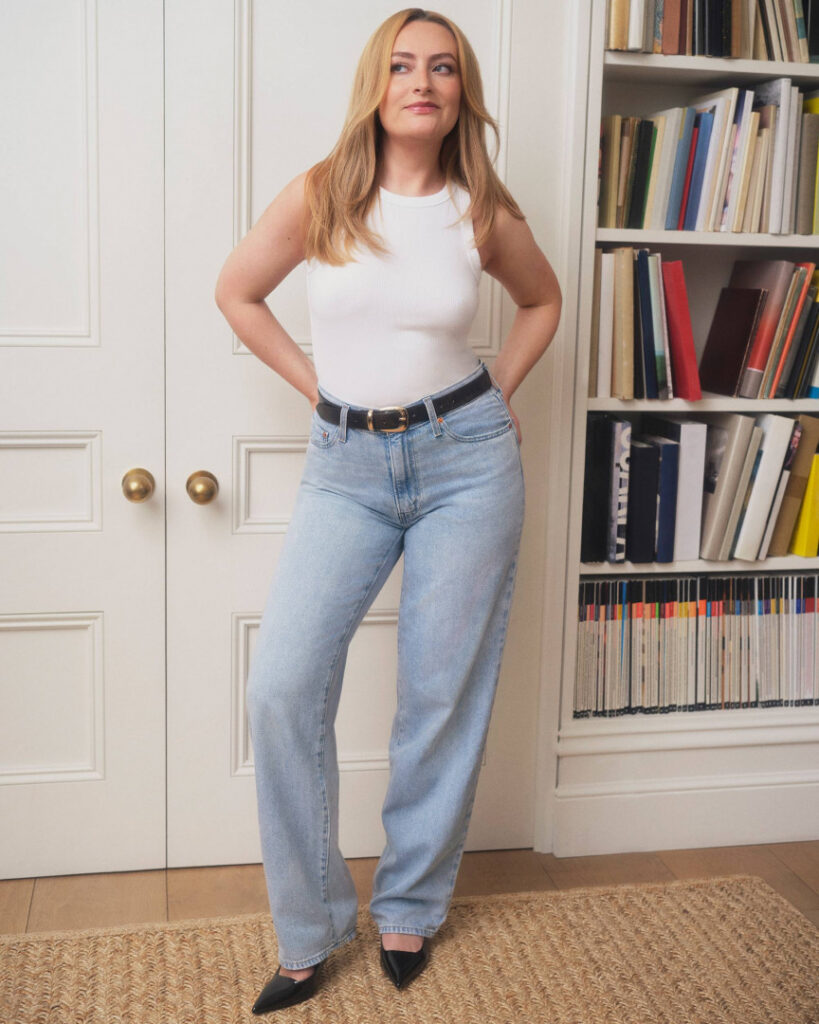 Youtube – Amelia Dimoldenberg – Nude