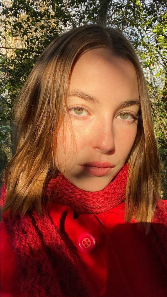 Instagram – Teen – Amelie Manzoli (@Am.e.lie) – Nude