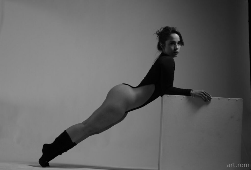 OnlyFans – TikTok – Instagram – anac_gtz // art.romi – Nude