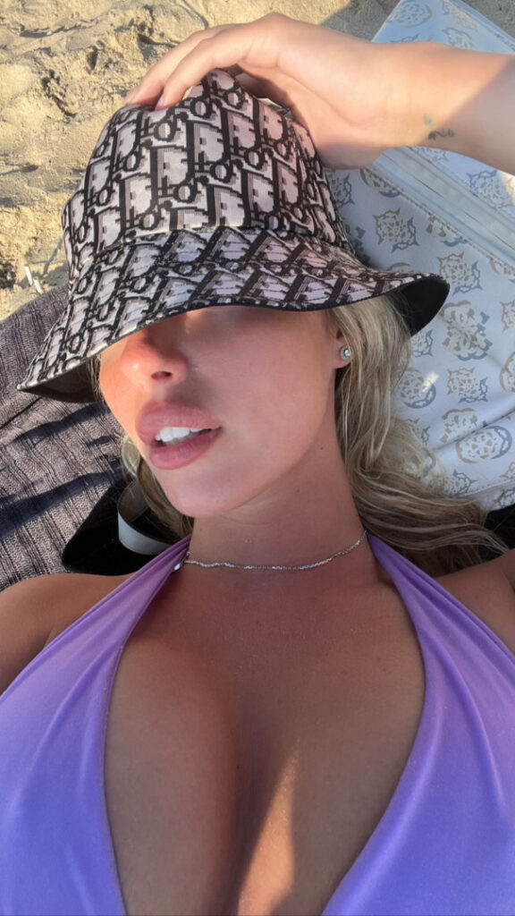 Instagram – Anisimova Anastasia / anisimovaanastasia – Nude Leaks