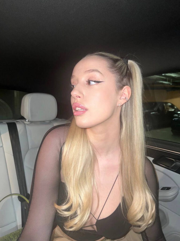 Instagram – Anisimova Anastasia / anisimovaanastasia – Nude Leaks