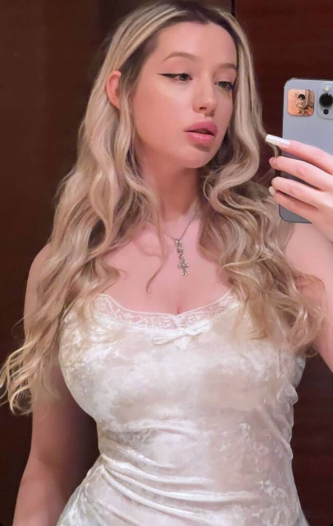 Instagram – Anisimova Anastasia / anisimovaanastasia – Nude Leaks