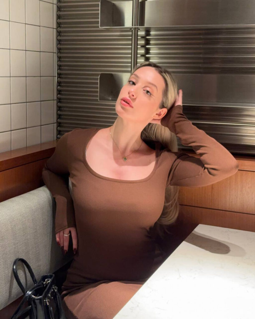 Instagram – Anisimova Anastasia / anisimovaanastasia – Nude Leaks