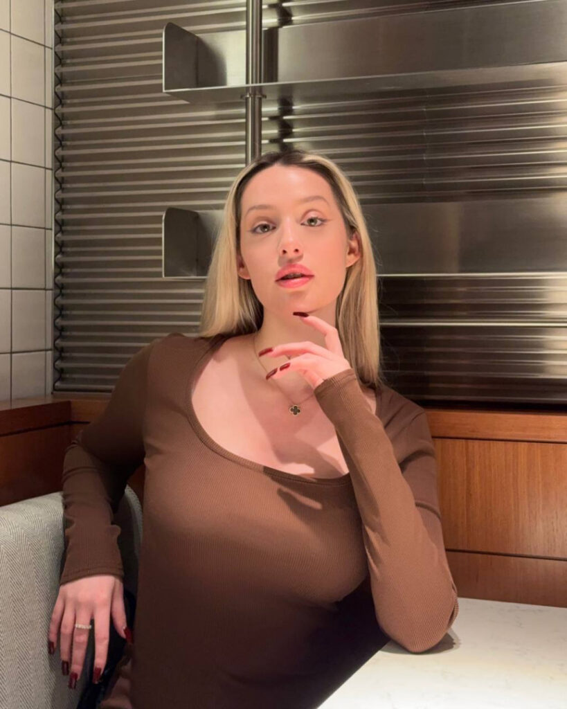 Instagram – Anisimova Anastasia / anisimovaanastasia – Nude Leaks