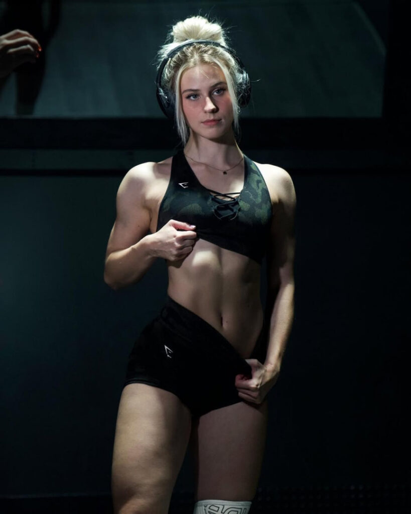 TikTok – Annabel Lucinda – Nude