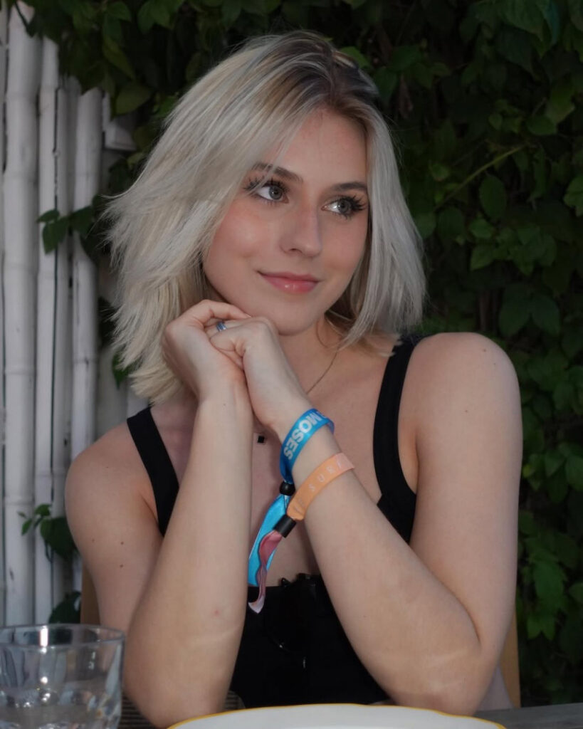 TikTok – Annabel Lucinda – Nude