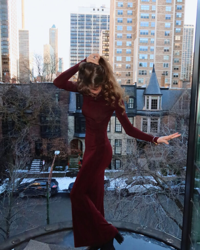 TikTok – Instagram – Petite – AnneMarie Morin – Nude