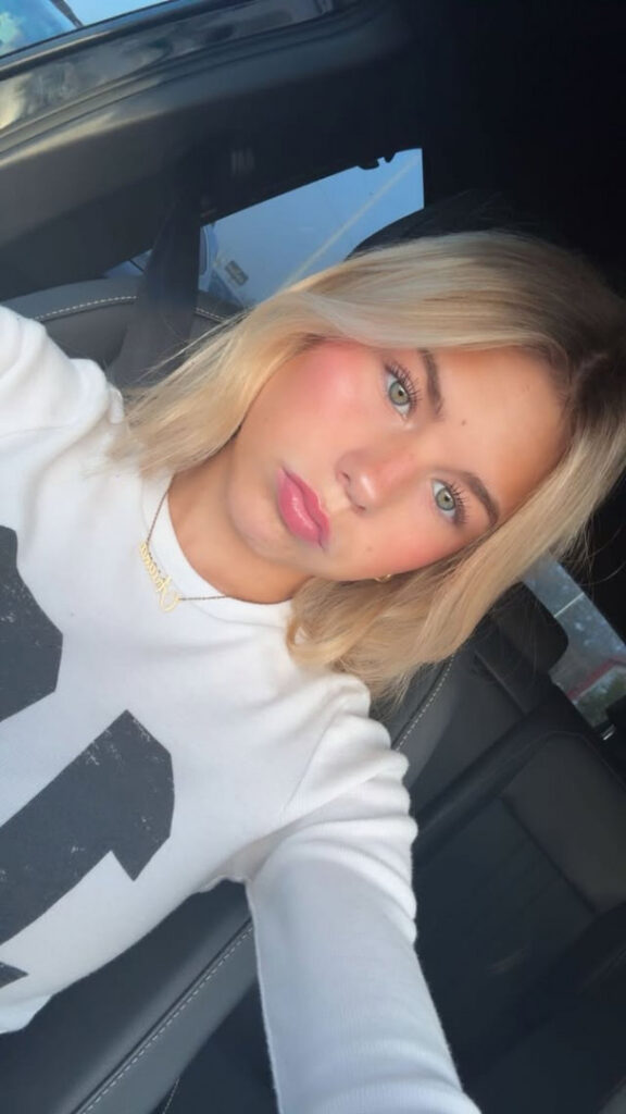 Instagram – Ariana White – Nude Leaks