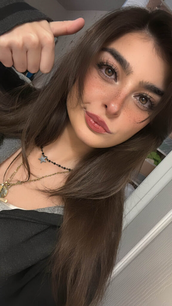 Twitch – Petite – ARUUU – Nude