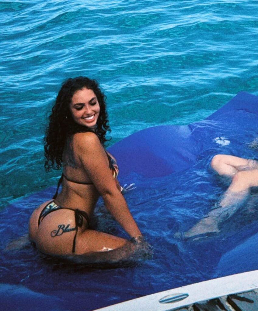 Instagram – Ash Kash – Nude