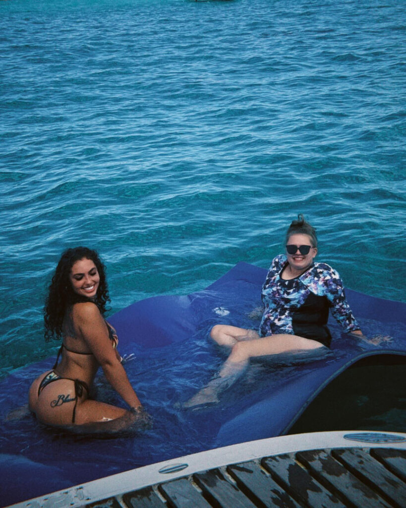 Instagram – Ash Kash – Nude