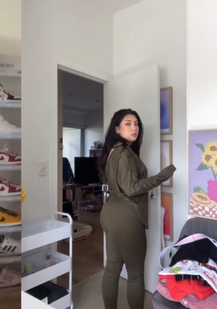 ASMR – Youtube – ASMR JADE – Nude Leaks