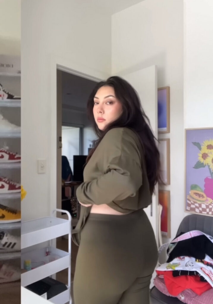 ASMR – Youtube – ASMR JADE – Nude Leaks