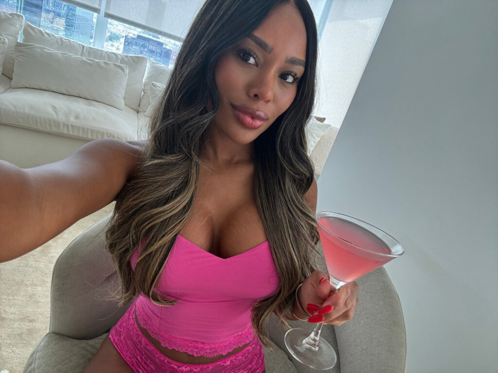 OnlyFans – Ebony – Aubree Rene – Nude