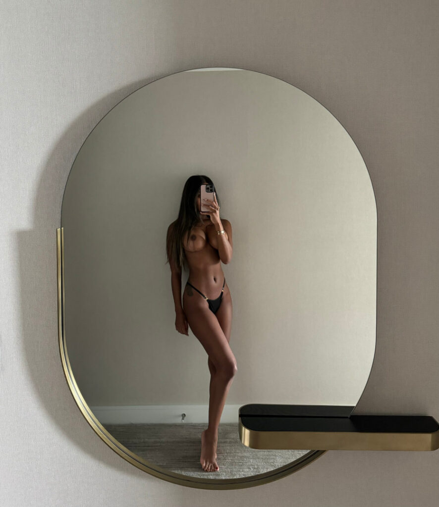 OnlyFans – Ebony – Aubree Rene – Nude