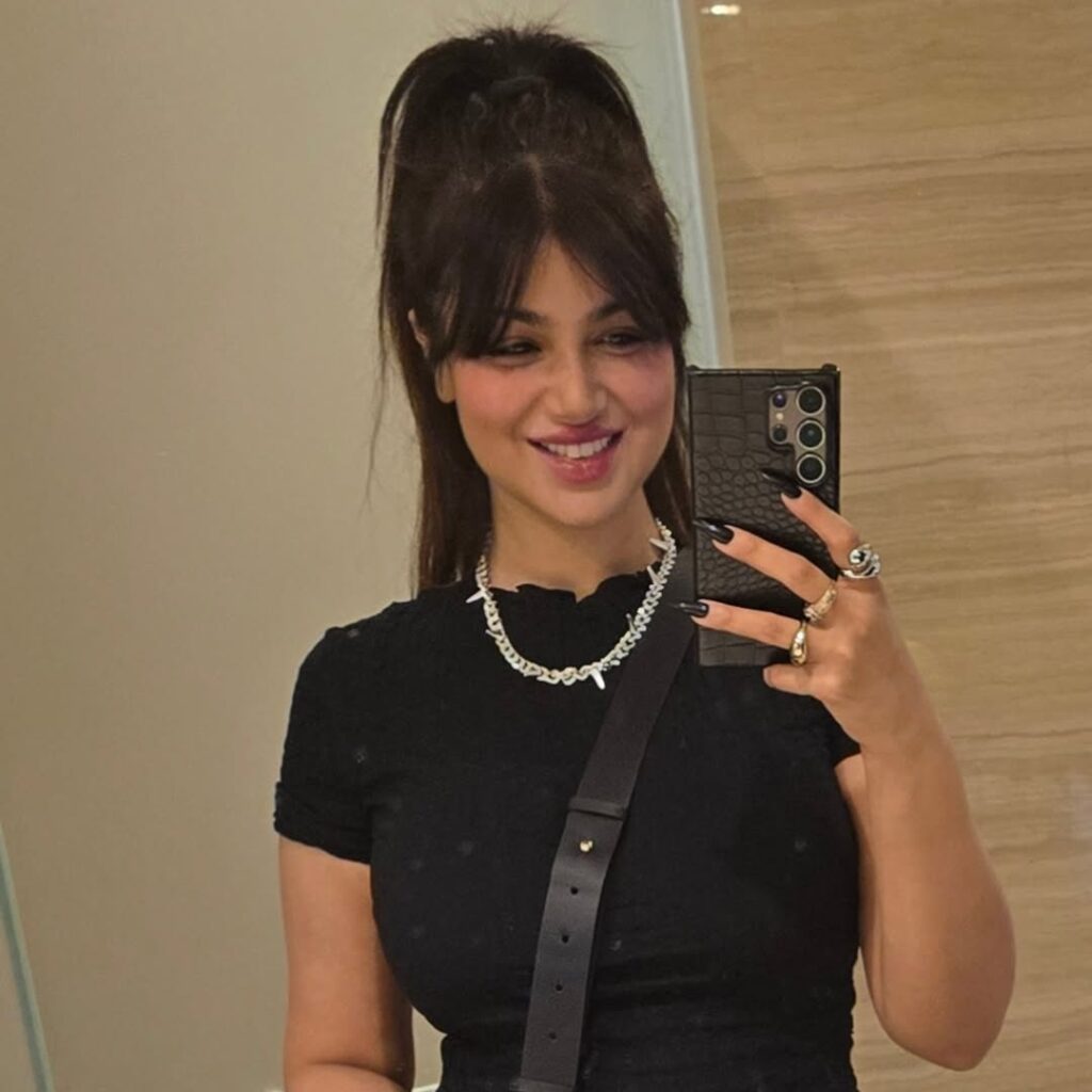 Celeb – Instagram – Indian – Ayesha Takia – Nude Leaks