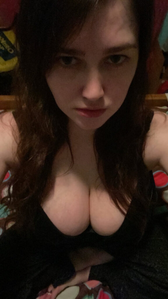 Instagram – Bailey Moon / greatvaluenancywheeler – Nude