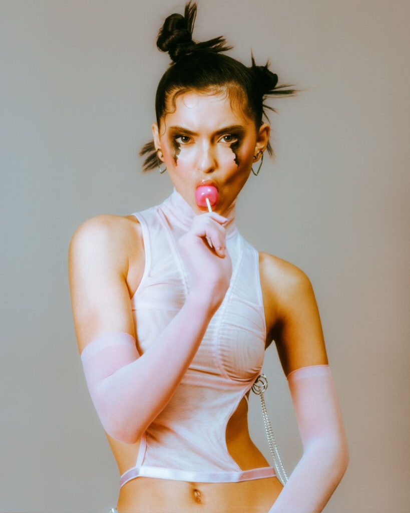 TikTok – Petite – beca michie – Nude