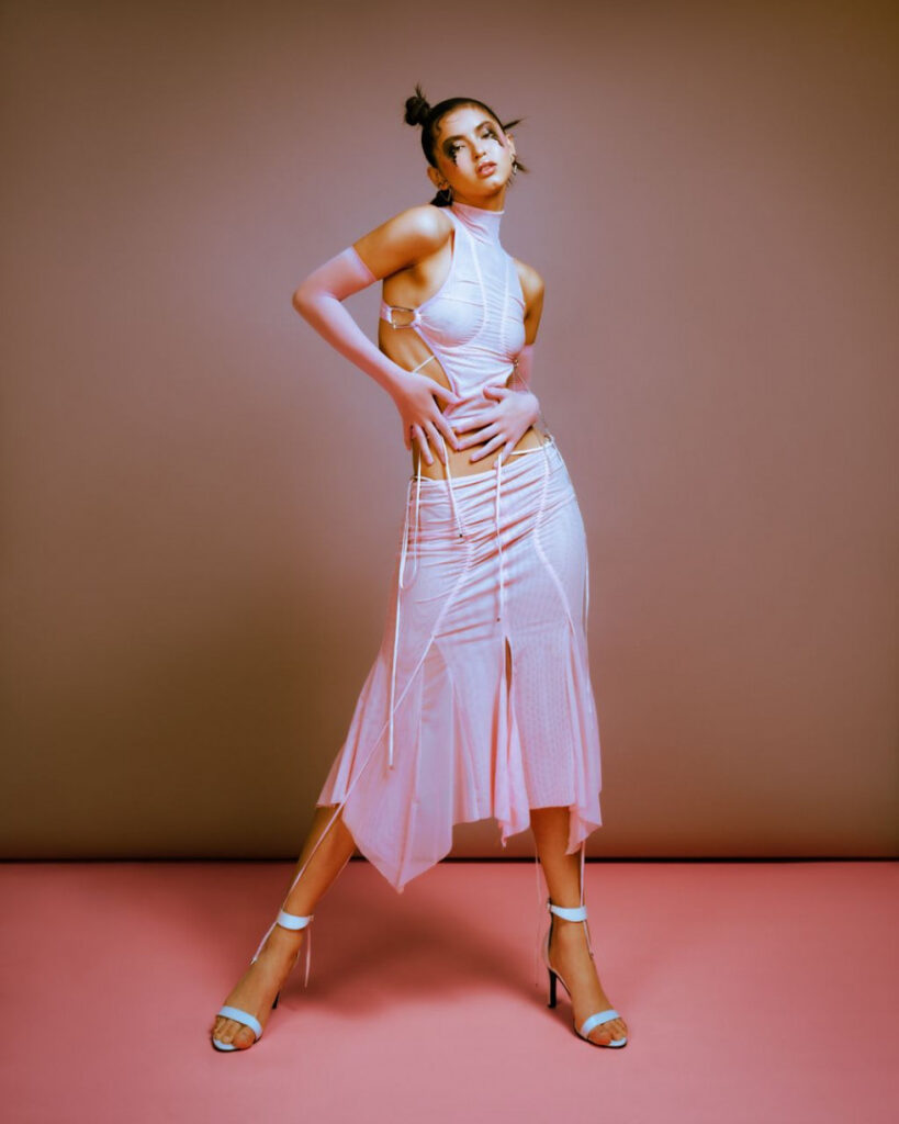 TikTok – Petite – beca michie – Nude