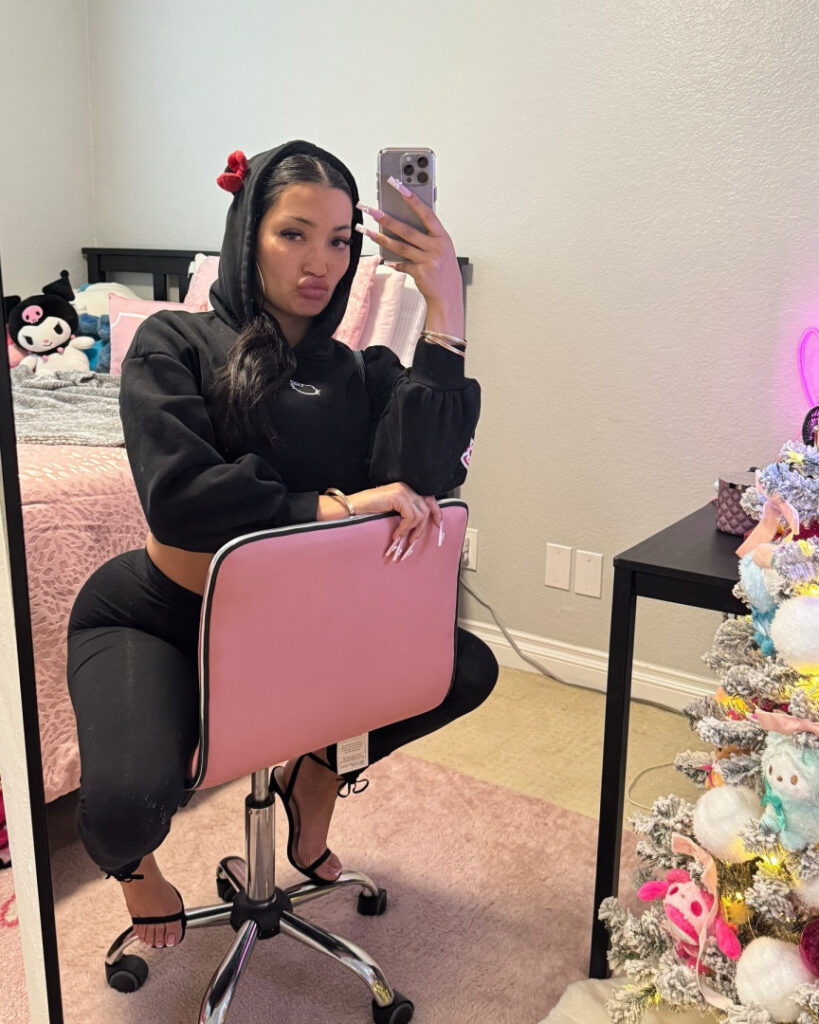 Instagram – Brianna Christine – Nude