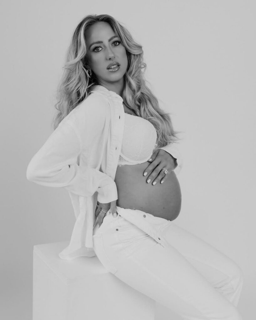 Celeb – Brittany Lynne/Mahomes – Nude