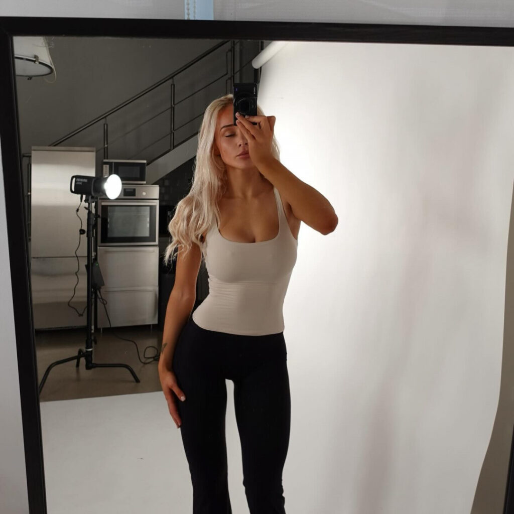 TikTok – Instagram – Brynhildurgunnlaugs – Nude