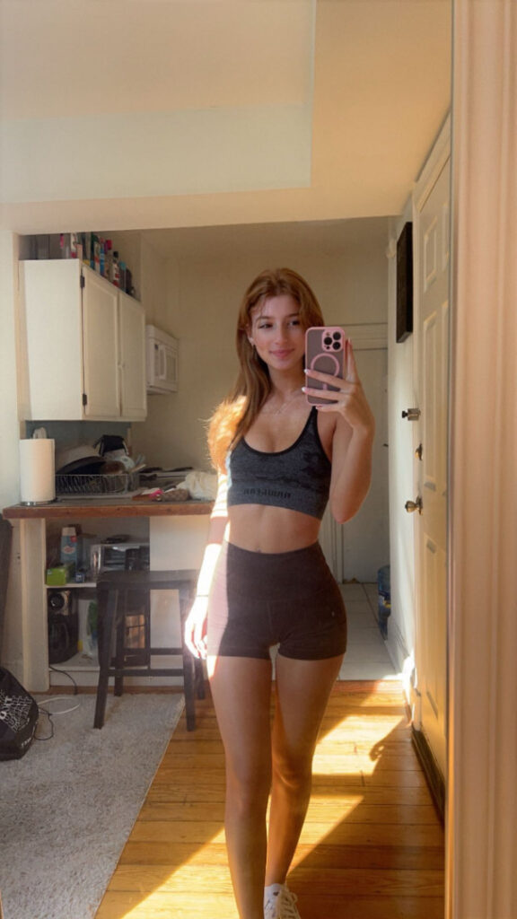 Instagram – Fanfix – Snapchat – Carmela / carmmiee / carmmieecat – Nude Leaks