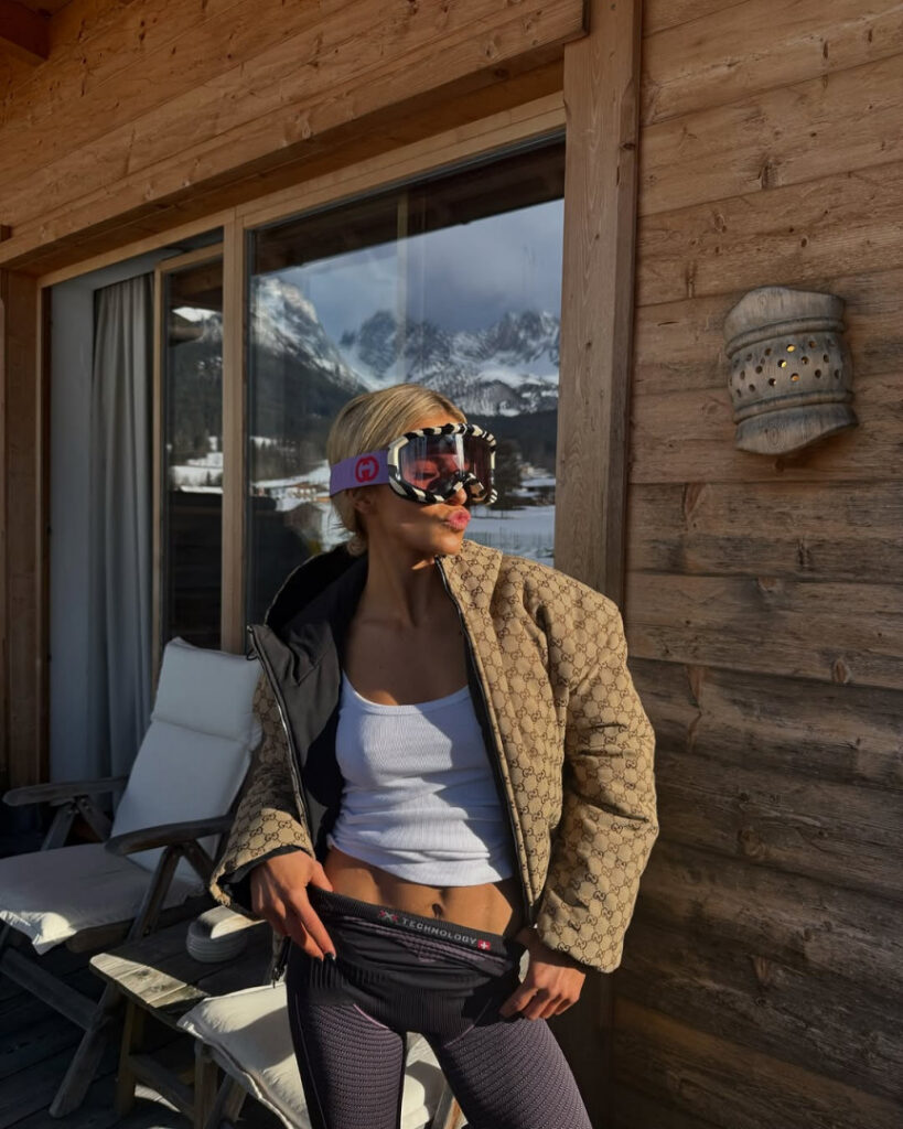 Instagram – Caroline Daur  carodaur – Nude Leaks