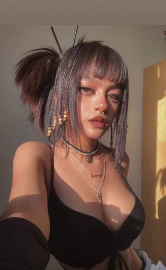 Instagram – Celeste.css – Nude