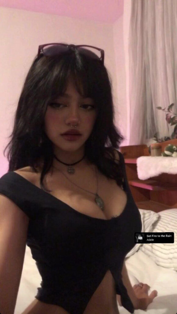 Instagram – Celeste.css – Nude