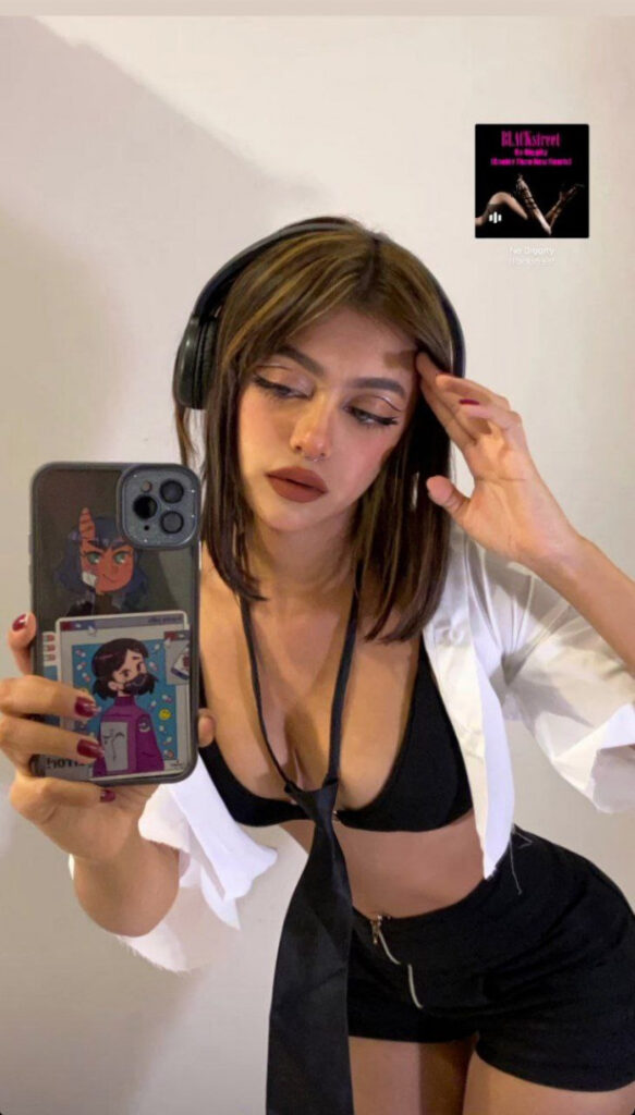 Instagram – Celeste.css – Nude